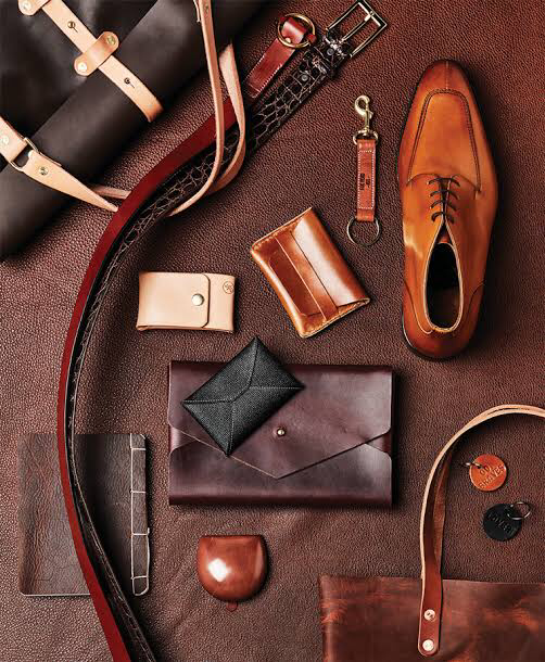 7 Vintage Leather Accessories for Men to Try This Season