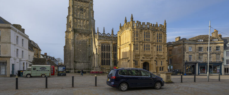 Cirencester Taxi: A Vital Service for Local and Tourist Transportation